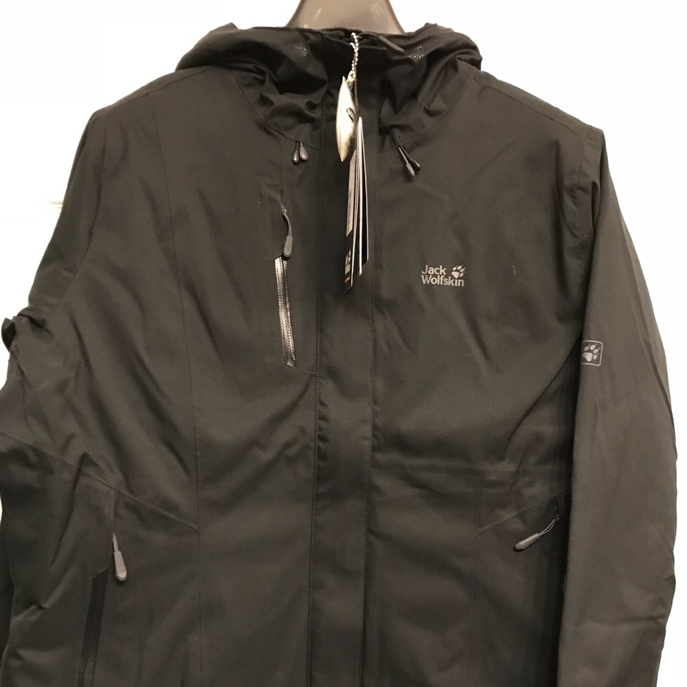 Jack Wolfskin women’s jacket. NWT